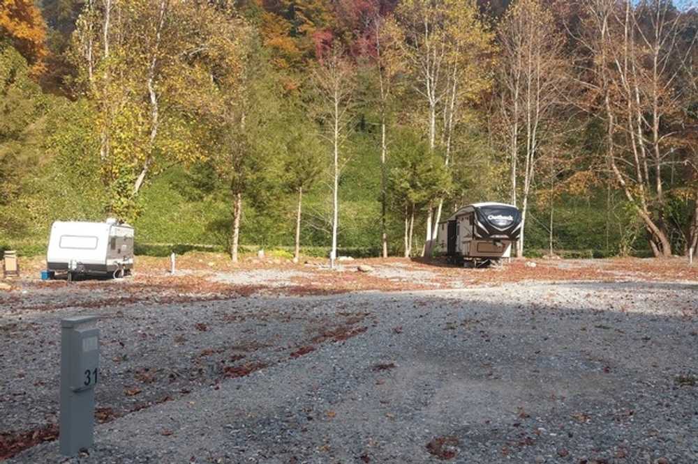Nantahala RV Resort & Campground - Photo 2
