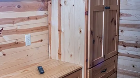 1 Bedroom Deluxe Cabin — image 2 of 6