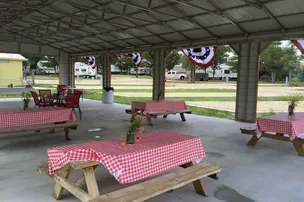 Great Escapes RV Resort - Austin Oaks – photo 5