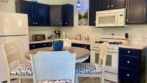 THE KENNYETTO - YEAR ROUND VACATION RENTAL — image 2 of 9