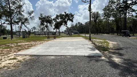 Platinum FHU back-in estate RV Site — image 8 of 8