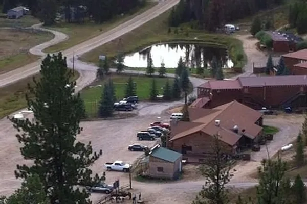 Lolo Hot Springs Resort – photo 1