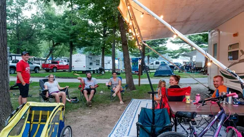 Back-In RV Site with CATV — image 2 of 5