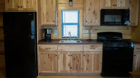 Log Cabin Vacation Rentals — image 11 of 11