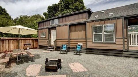 Cottage (10 max) — image 2 of 12