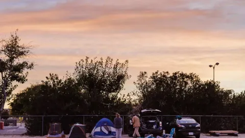 Tent — image 1 of 2