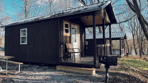 Camping Cabin / Oakie's Circle / Sleeps 4 — image 5 of 5