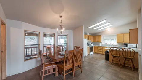 2 Bedroom 2 Bath — image 2 of 9