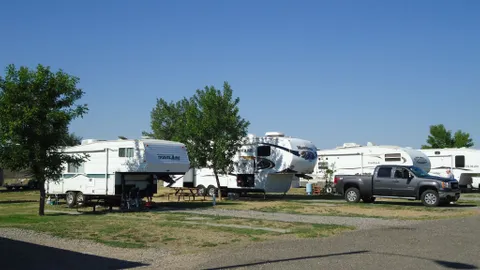 DELUXE BACK-IN Full Hookup Site — image 1 of 1