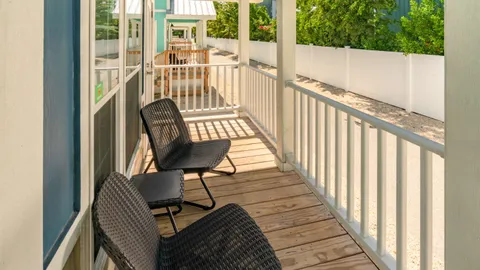 Keys Cottage 1 Bedroom Sleeps 4 — image 2 of 8