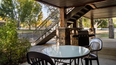 Beach Hotel - Lake View Junior Suite (Sleeps 4) — image 7 of 7