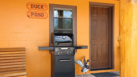 Duck Pond Room — image 1 of 8