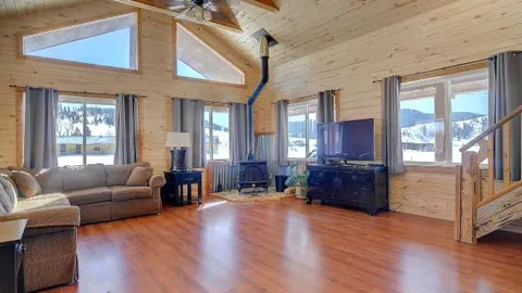 Lodge Cabin — image 1 of 2