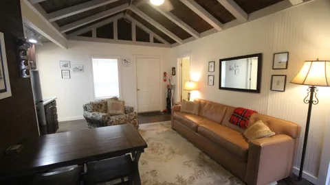 Dorothy 3 BR Cottage — image 2 of 9