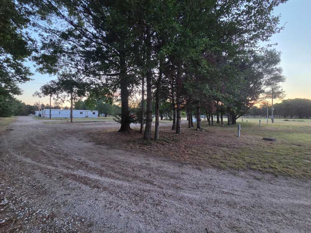 Forest Oaks RV Park, Anthony, Kansas - Photo 5
