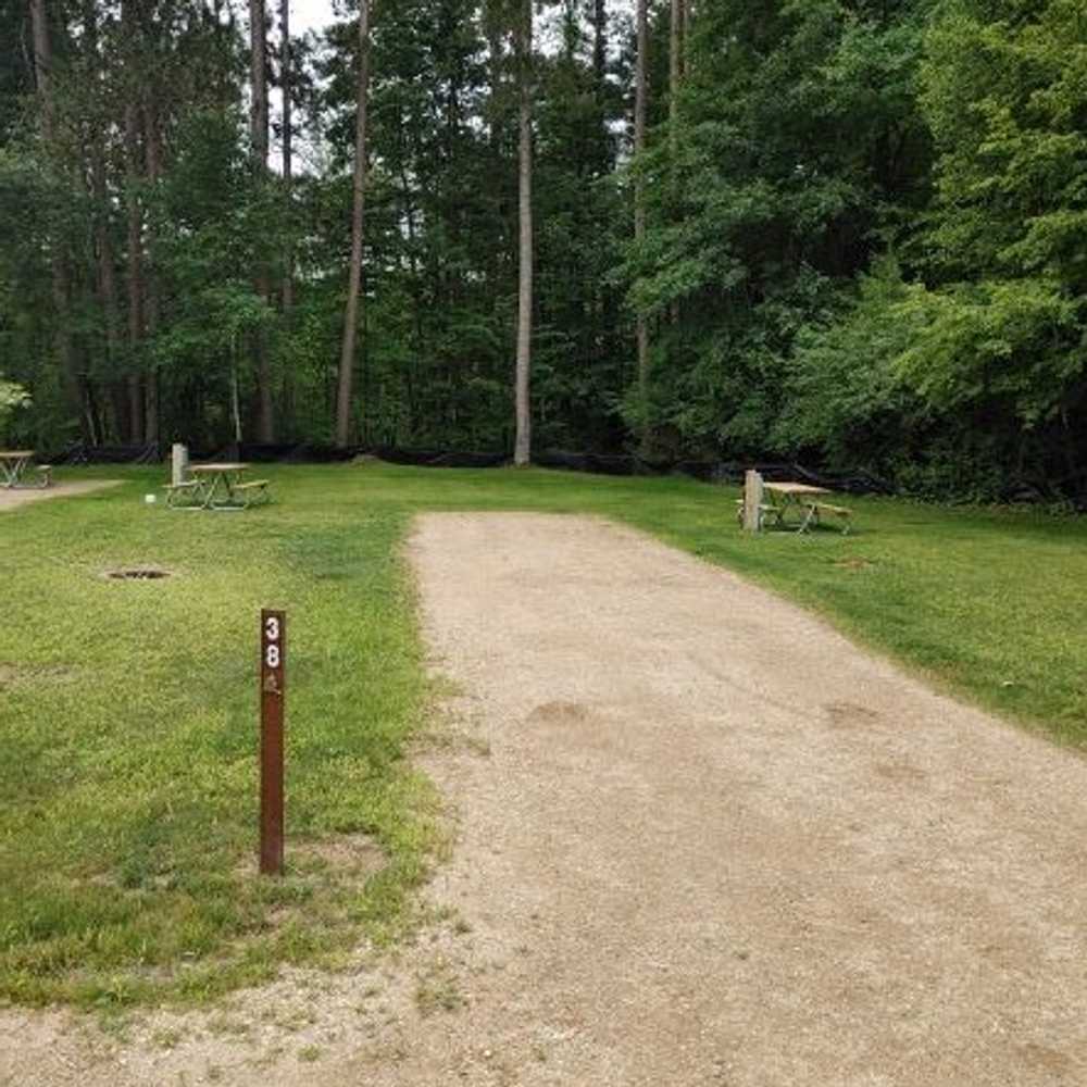 Deluxe Full Hookup RV Site