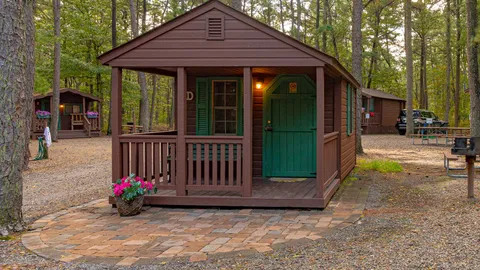 Small Cabin Rental D — image 4 of 4