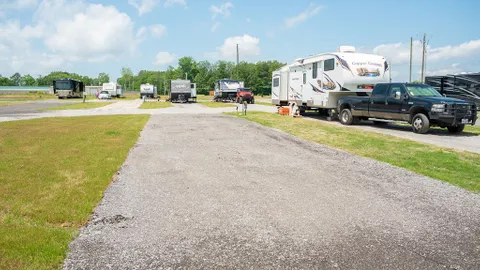 50 Amp 77ft Pull-Through RV Site — image 2 of 8
