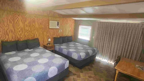 4 Person River Front Cabin — image 4 of 4
