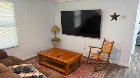 Lake Lodge — image 1 of 4