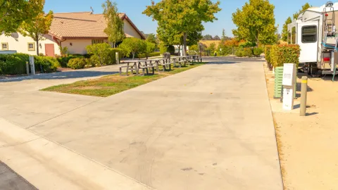 Premium Group Pull Thru RV Site — image 1 of 2