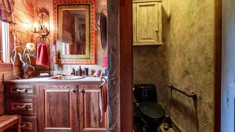 Deluxe Cabin — image 5 of 5