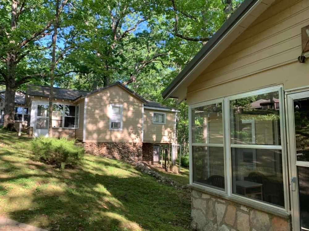 Cobblestone Lodge - Photo 4