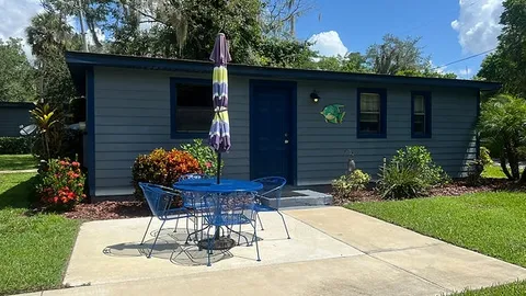 Deluxe Cabin — image 1 of 5
