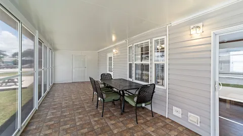 Gold 1 Bedroom Rental — image 6 of 6