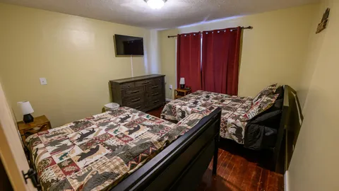 Logan Lodging - Mountaineer Hillbilly Retreat — image 2 of 22