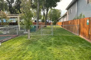 Sacramento Shade RV Park – photo 3