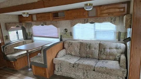 5th Wheel RV — image 2 of 17