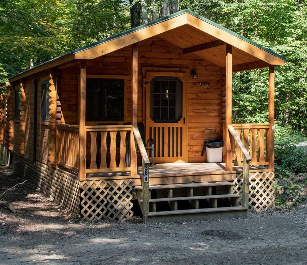 Cabin- Glamping, Wooded