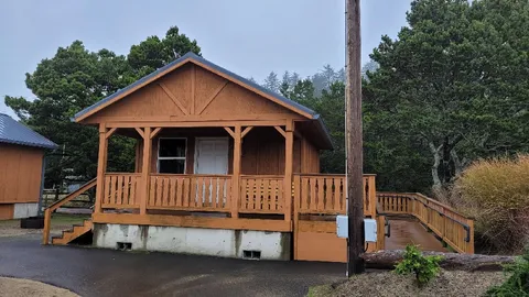 Cabin — image 1 of 7