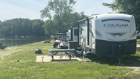 River Front Pull Thru 30 Amp — image 1 of 3