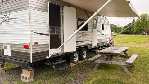 RV Rental — image 2 of 6