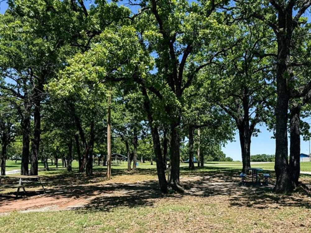 Clear Creek Lake, Marlow, Oklahoma - Photo 3