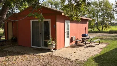 CABIN 1 — image 1 of 3