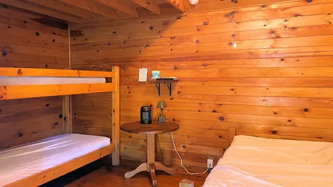Camping Cabin (Lakeview) — image 4 of 4
