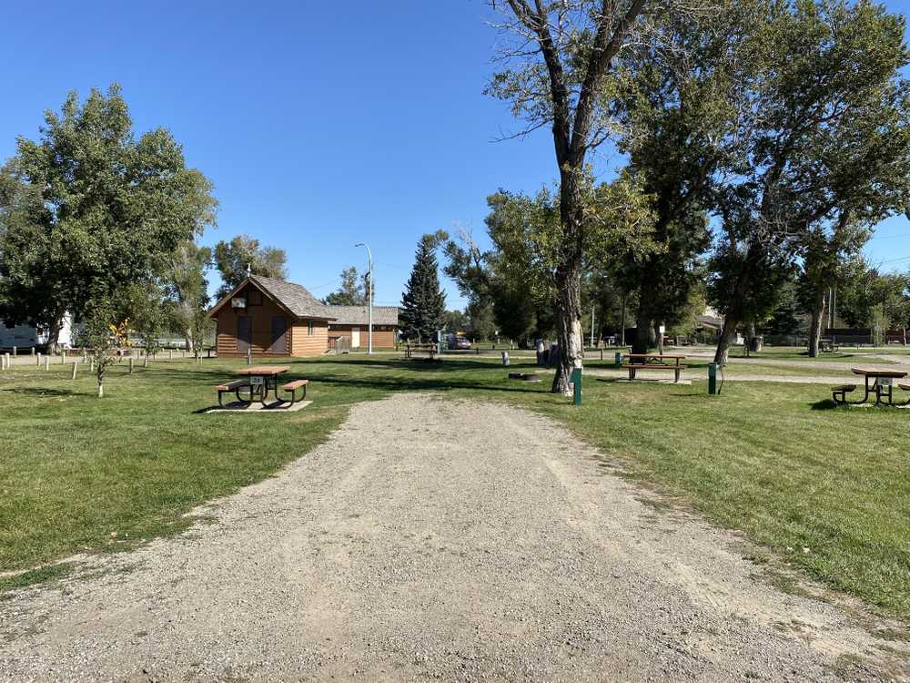 Lee Creek Campground, Cardston, Alberta - Photo 4