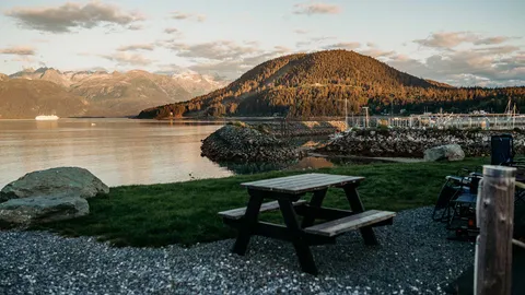 30 Amp Deluxe Oceanfront Premium RV End Site — image 9 of 9