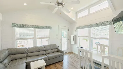 Carolina Cottage Studio — image 2 of 15
