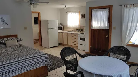 Resort Cabin — image 5 of 5