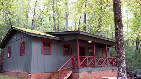 Cherry Mountain Cabin — image 1 of 8