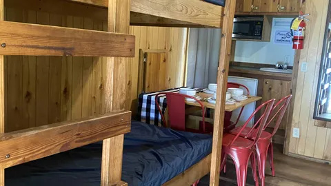 Lake View Cabin — image 5 of 5