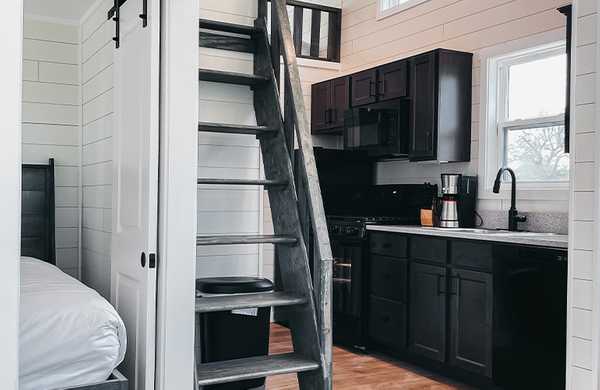 Firewheel Cabin