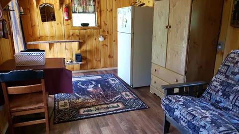Deluxe Deer Cabin - Sleeps 2 — image 2 of 6
