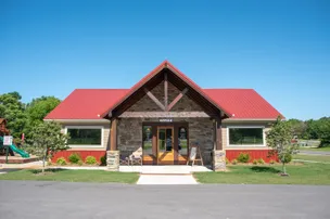 Hog Valley RV & Treehouse Resort – photo 3