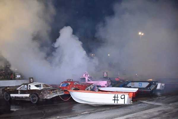 DAD MOTORSPORTS BOAT RACING FINALE - $1000-TO-WIN CRASH TO PASS BOAT RACE