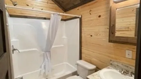 Big Rock Cabin — image 3 of 3